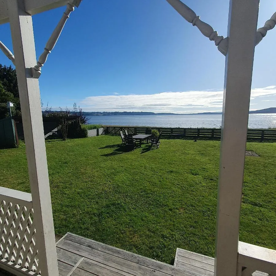 Daydream House, Sunrise, Sunset Views Across Lake Rotorua