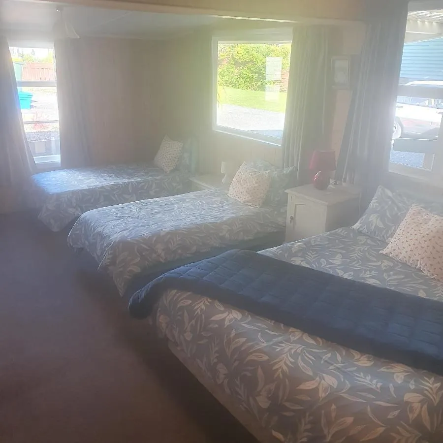 Daydream House, Sunrise, Sunset Views Across Lake Rotorua 0*,